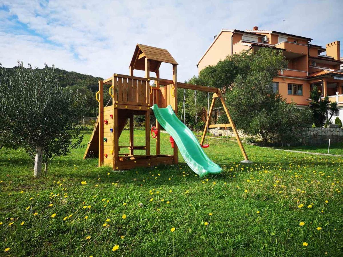 Apartments Melita Supetarska Draga Exterior foto